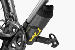 Apidura Expedition Downtube Pack 16 Apidura Expedition Downtube Pack -Fischer Boutique apidura expedition downtube pack 1.2l on bike 2