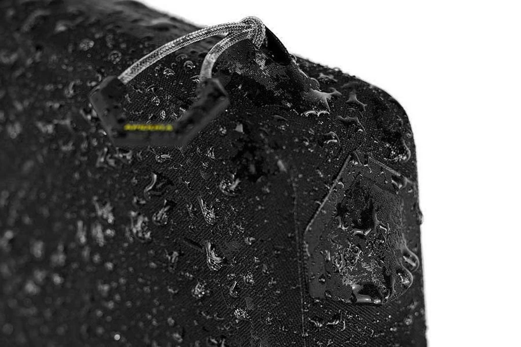 Apidura Racing Long Top Tube Pack 2 L 11 Apidura Racing Long Top Tube Pack 2 L – Image 9