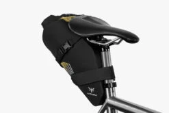 Apidura Racing Saddle Pack 30 Apidura Racing Saddle Pack -Fischer Boutique apidura racing saddle pack 5l on bike 2 1